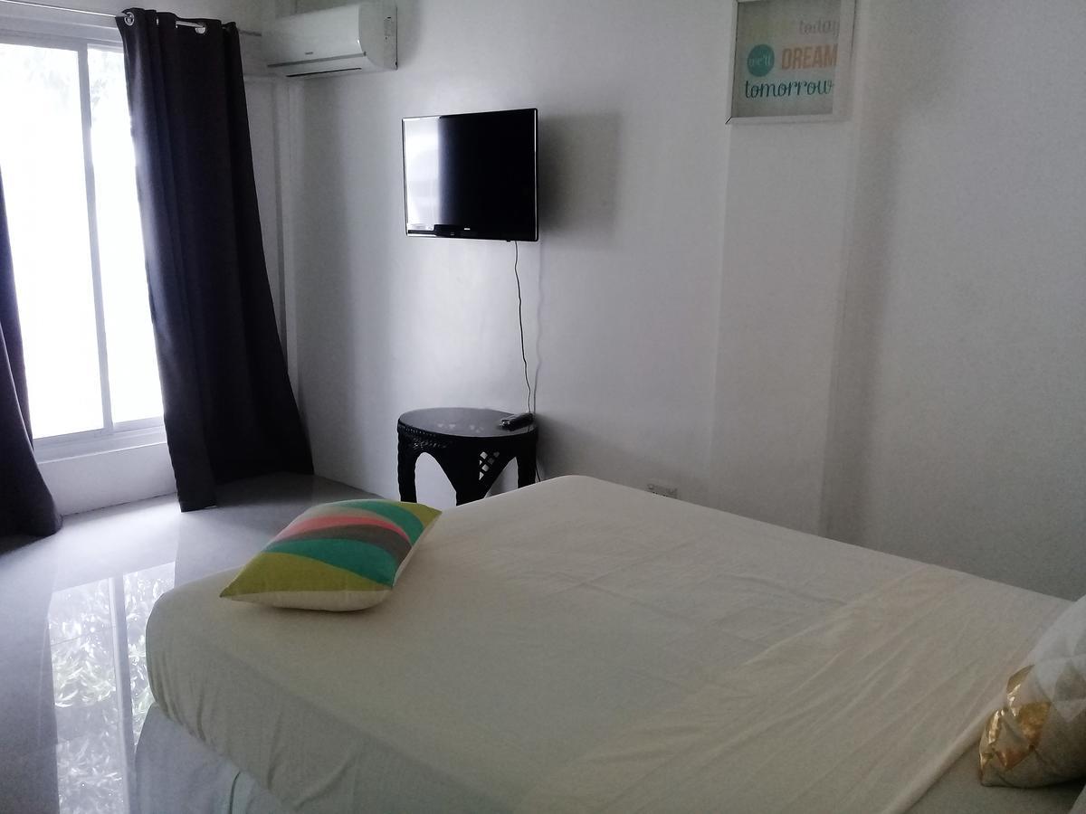 Sergi'S Resort And Hotel Palompon Экстерьер фото